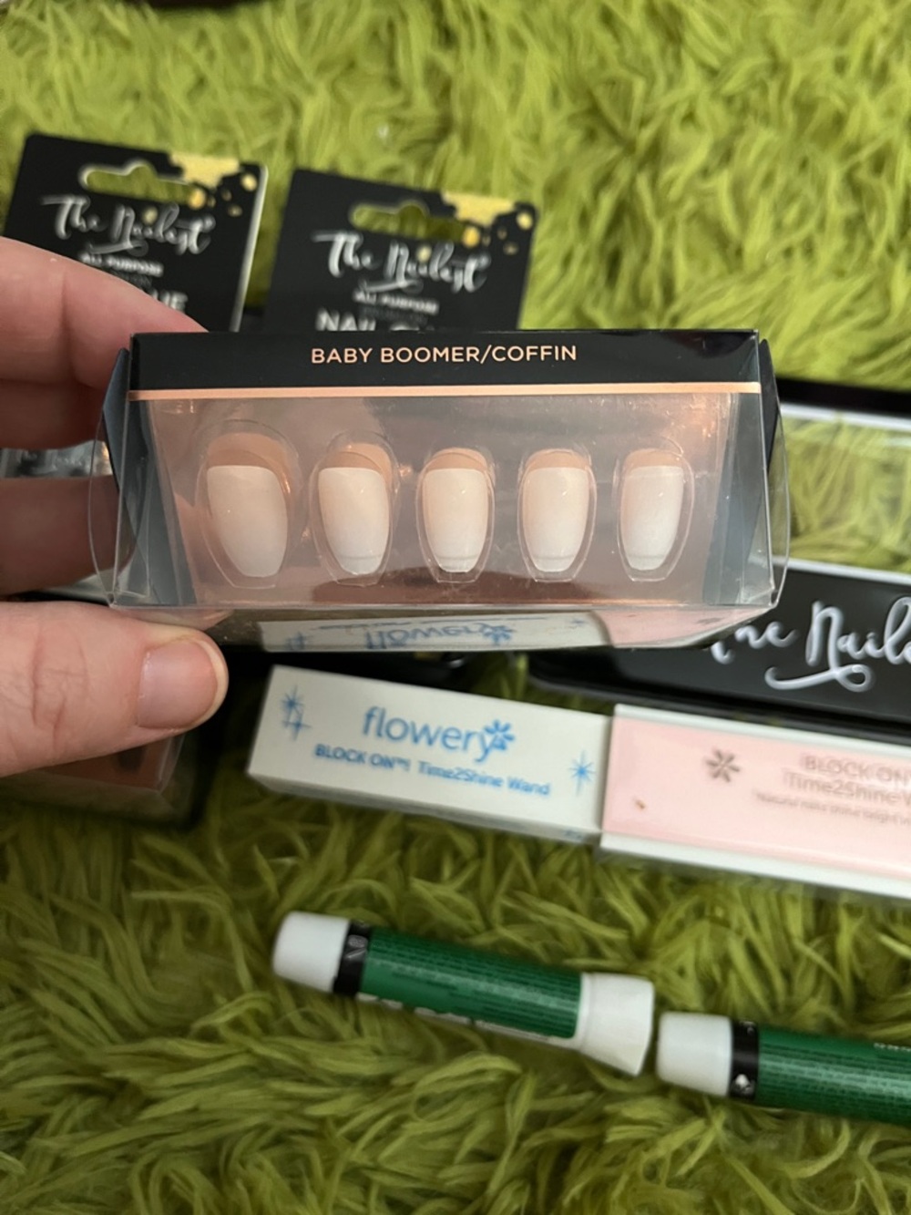 Nail Bundle - Two Full Sets/4XNail Glue - Picture 4 of 9